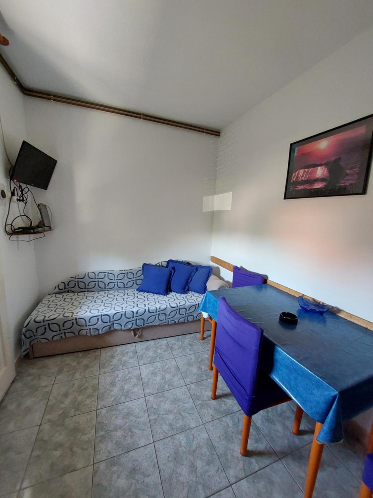 Apartments Drazica Krk Town Chambre photo